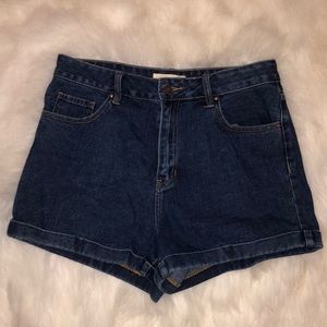 High waisted boyfriend jean short